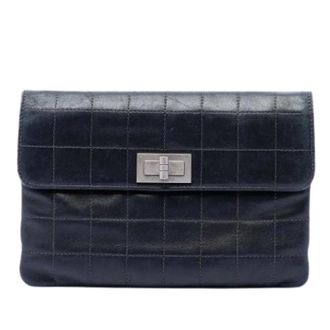 Chanel Pre-owned Clutches, female, Black, Size: ONE SIZE Pre-owned Quilted Lambskin Clutch