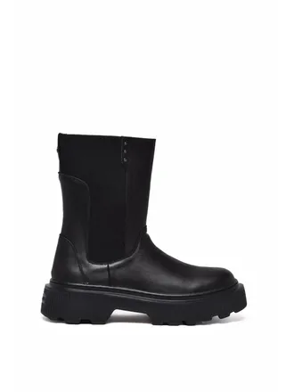 Janet & Janet Black Rubber-Blend Platform Ankle Boots