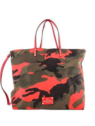 Valentino Garavani Rockstud Open Reversible Convertible Camo Nylon Medium tote bag - Groen