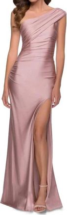 La Femme One-Shoulder Ruched Gown In Mauve