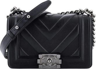 Chanel Borsa a spalla Boy Flap in pelle di vitello traforata - Nero