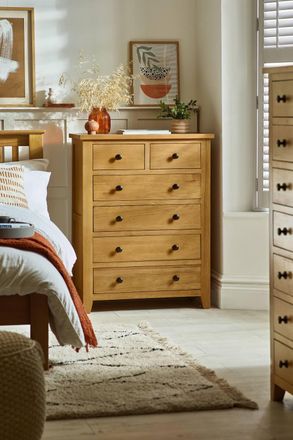 Julian Bowen Marlborough 6 Drawer Chest (4+2) in Light Oak
