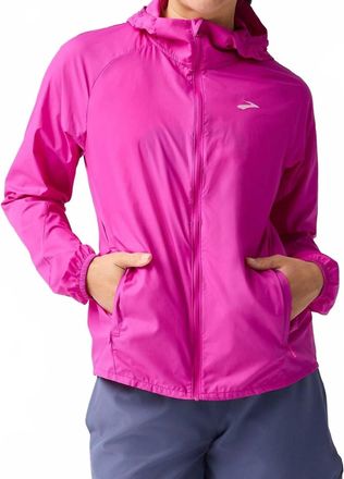 Brooks Canopy Jacket In Magenta