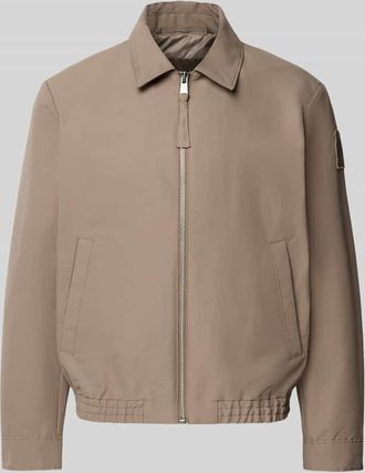 Marc O'Polo Regular Fit Blouson mit Label Patch - Marc OPolo &times; DFB Travel Collection in Taupe, Gr&ouml;&szlig;e 3XL