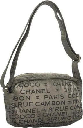 Chanel Pre-owned Cross Body Bags, female, Gray, Size: ONE SIZE Pre-owned Vintage Shoulder Bag