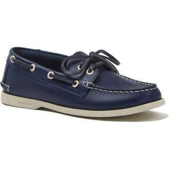 Lands End Seaport Classic Boat Shoes in Navy Peacoat at Nordstrom, Size 6.5