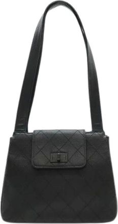 Chanel Pre-owned Shoulder Bags, female, Black, Size: ONE SIZE Pre-owned Vintage Leather Shoulder Bag