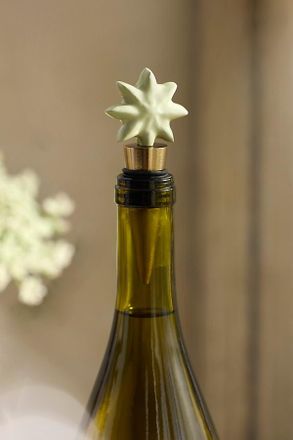 Terrain Green Star Wine Stopper