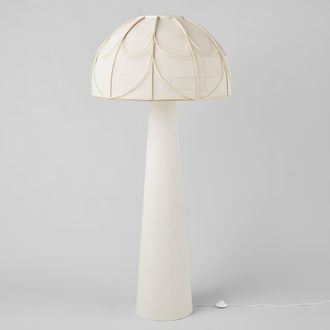 Maisons du monde L&aacute;mpara de pie de seta de madera y poli&eacute;ster crema, 165 cm