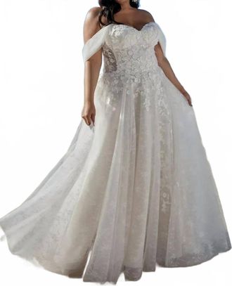 Casablanca Mae Lace Wedding Dress In Ivory