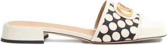 Valentino Garavani Vlogo-signature detailed sandals - women - Calf Leather/Calf Leather/Goat Skin - 36.5 - White