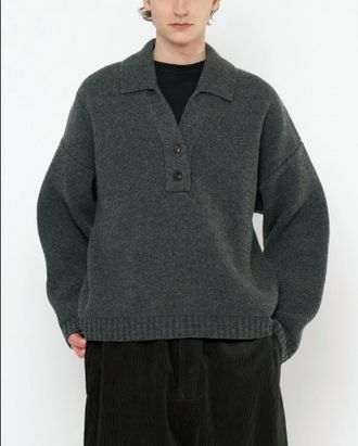 7115 By Szeki Chunky Collared Recycled Wool Pullover In Gray