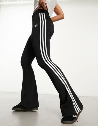 adidas Originals Leggings a zampa neri con tre strisce-Nero
