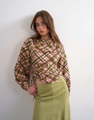 Topshop Top a maniche lunghe con arricciature laterali e stampa a quadri multicolore-Rosa