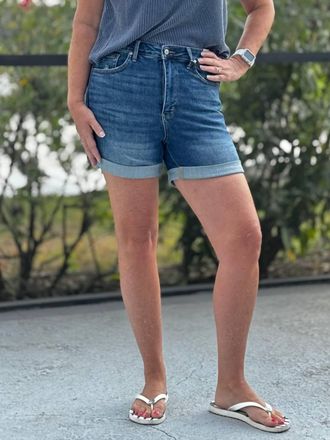 Judy Blue Off The Cuff Tummy Control Shorts In Blue