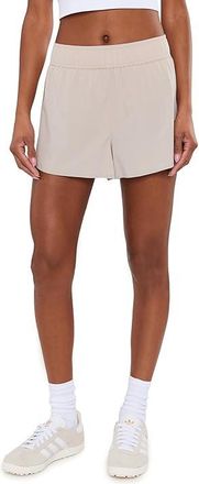 Beyond Yoga Solemate Run Shorts Womens Shorts Oat : LG (US Womens 10-12) 2.5, Elastane/Polyester