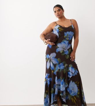 Tfnc Plus vestito maxi in chiffon con spalline e schiena drappeggiata con stampa floreale nera-Nero