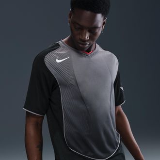 Nike Mens Total 90 Dri-FIT Short-Sleeve Soccer Jersey in Black | HV1178-010