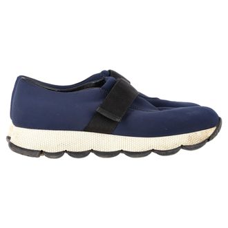 Prada Prada Instapper Sneakers in Marineblauw Nylon