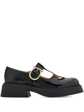 Ferragamo Pumps con cinturino a T - Nero