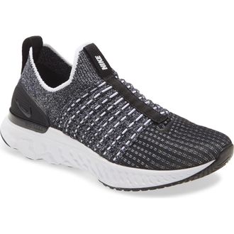 Nike React Phantom Run Flyknit 2 Running Shoe in 002 Black/white at Nordstrom Rack, Size 5
