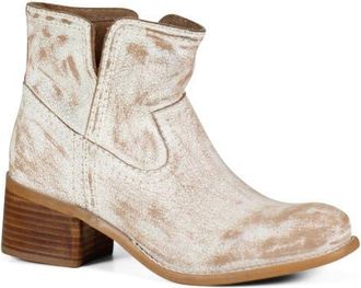 Diba WALNUT GROVE Distressed Leather Pull-On Western Bootie in White at Nordstrom, Size 7.5