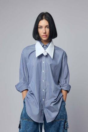 Vaquera Women Striped Fly Away Collar Button Down Woven