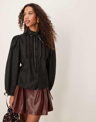 Sister Jane Sister Jane - Blusa nera con volant-Nero