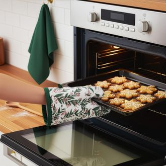 KASANOVA Set guanto, cucchiaio e strofinaccio agrifoglio