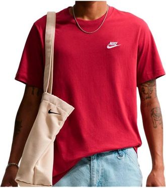 Nike Sportswear Club T-Shirt T-Shirt f&uuml;r Herren | rot