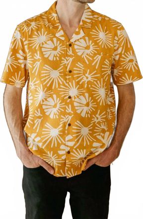 Bridge & Burn Bodie Short Sleeve Button Down Shirt In Solar Bloom
