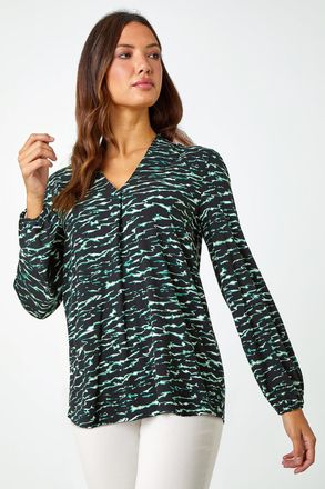 Roman Wave Print Pleated V-Neck Stretch Top