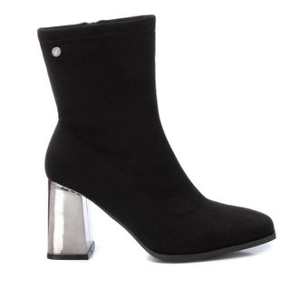 Xti Womens Casual Suede Booties In Black