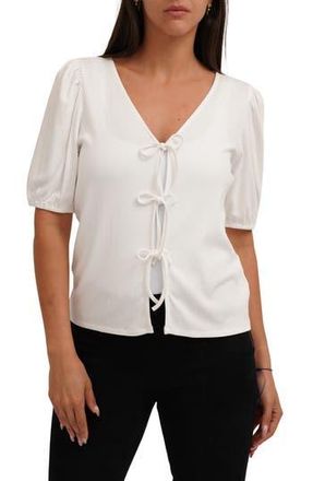 Cyrus Bow Tie Front Short Sleeve Top in Bone at Nordstrom Rack, Size X-Large