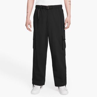 Nike Sb Kearny Cargo Pants In Black