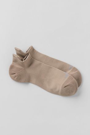 Alo | Performance Tab Socks in Gravel, Size: Medium