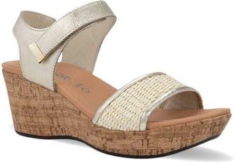 Naot Summer Wedge Sandal in Radiant Gold/Raffia at Nordstrom, Size 11Us