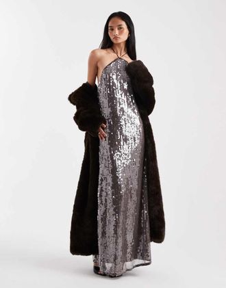 Vero Moda Vestito lungo allacciato al collo color cioccolato con paillettes a disco-Marrone