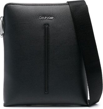 Calvin Klein logo plaque messenger bag - men - Polyurethane - OS - Black