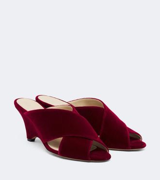 Le Monde Beryl Le Monde B&eacute;ryl Luca velvet wedge mules