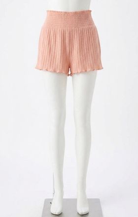 Z Supply Dawn Smocked Silky Rib Short In Bellini