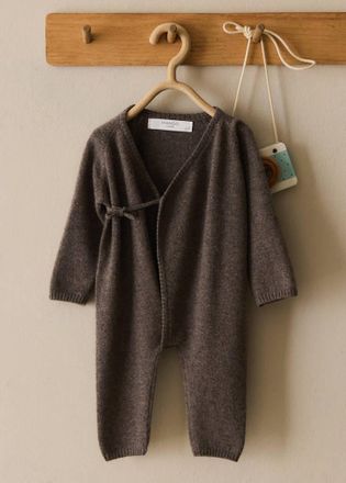 Mango Tutina pigiama 100% cashmere con design incrociato marrone medio - Home - 3-6 mesi - MANGO HOME