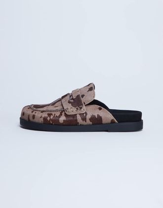 Topshop Addie - Sabot stile mocassino in vero camoscio effetto cavallino pezzato-Marrone