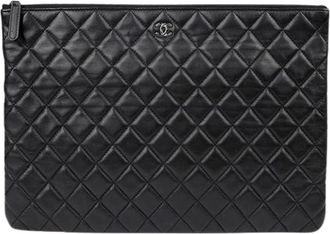 Chanel Pre-owned Clutches, female, Black, Size: ONE SIZE Pre-owned Classic Large Clutch A82552