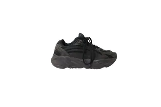 Yeezy by Kanye West Yeezy Boost 700 V2 Vanta in Black Rubber