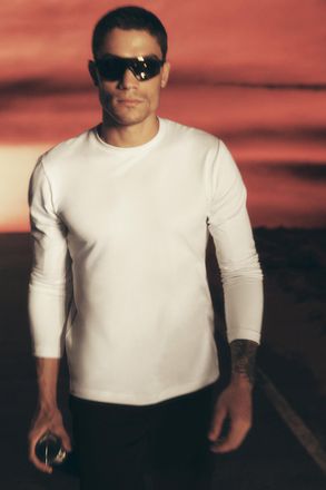 Alo | Conquer Reform Crewneck Long Sleeve Top in Bone, Size: Medium