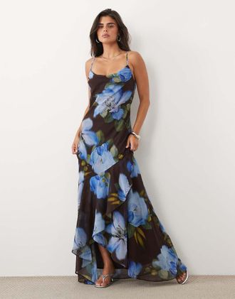 Tfnc vestito maxi in chiffon con spalline e schiena drappeggiata a stampa floreale nera-Nero