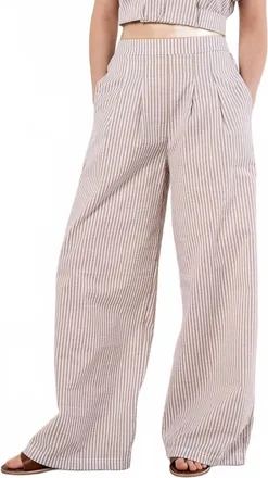 Apricot Womens Seersucker Pleat Trouser In Apricot Stripe