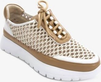 Vaneli Womens Qubi Sneaker In Beige Itess
