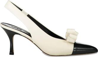 Chlo&eacute; Alba pumps met puntige neus - Beige